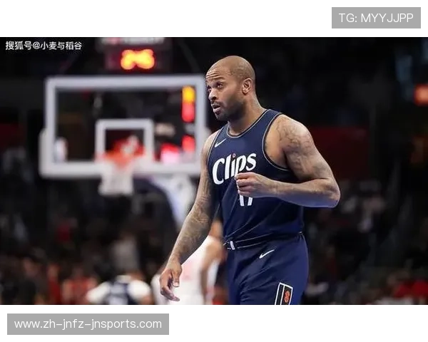 NBA火箭队球员塔克的最新图片及资料 NBA火箭队球员塔克的最新图片及资料